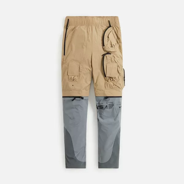 Ispa Pant | Nike Flash Sale