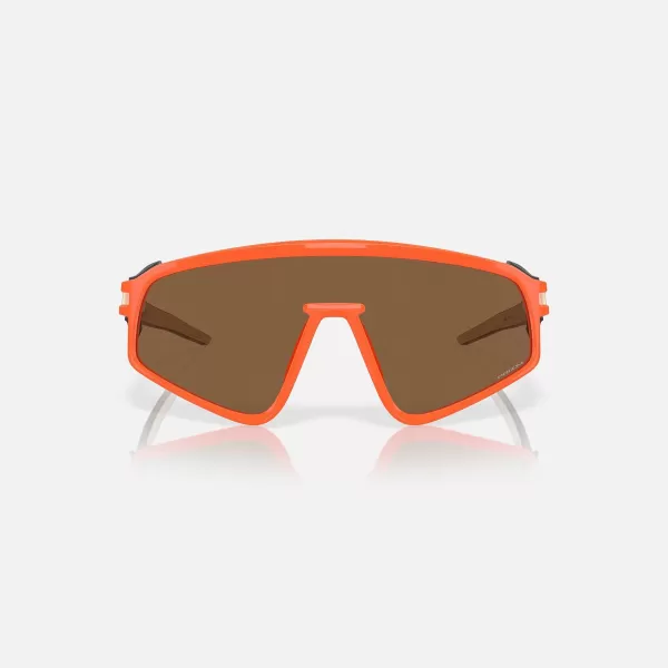 Latch Panel | Oakley Hot
