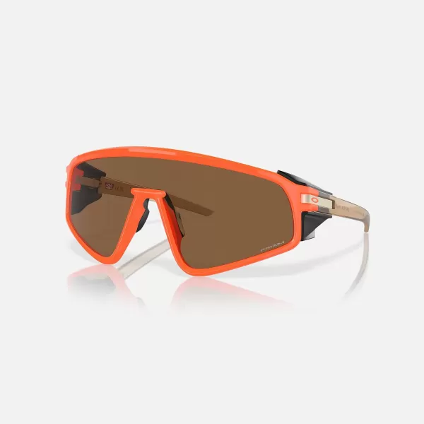 Latch Panel | Oakley Hot
