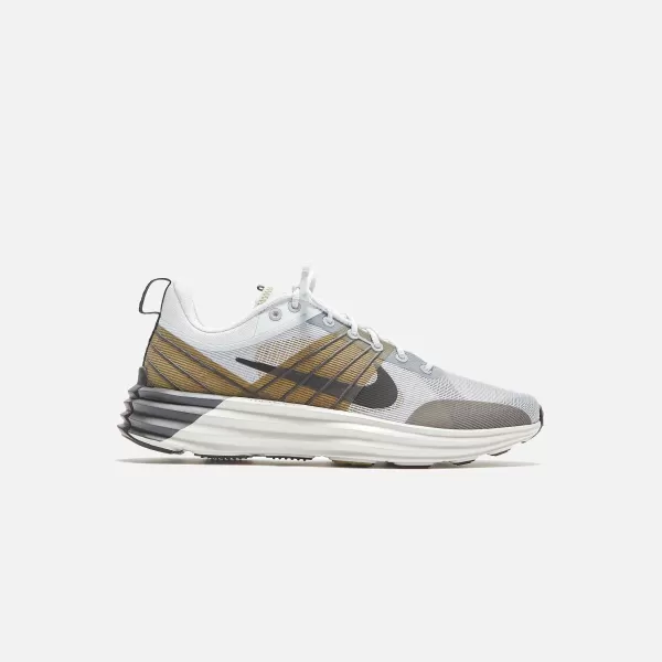 Lunar Roam | Nike New
