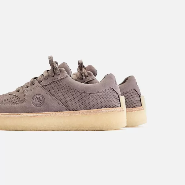 ronnie_fieg_for_clarks_season_2_sandford_3-1.webp Ronnie Fieg For Clarks Season 2 Sandford | Kith Cheap