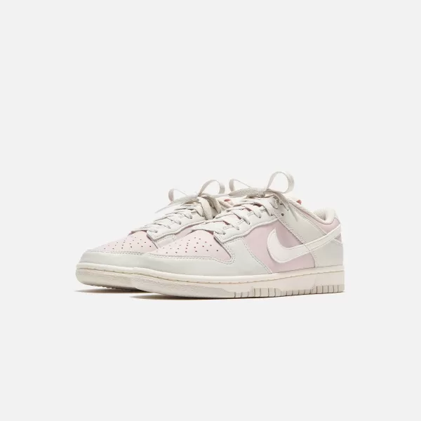 Wmns Dunk Low | Nike Store