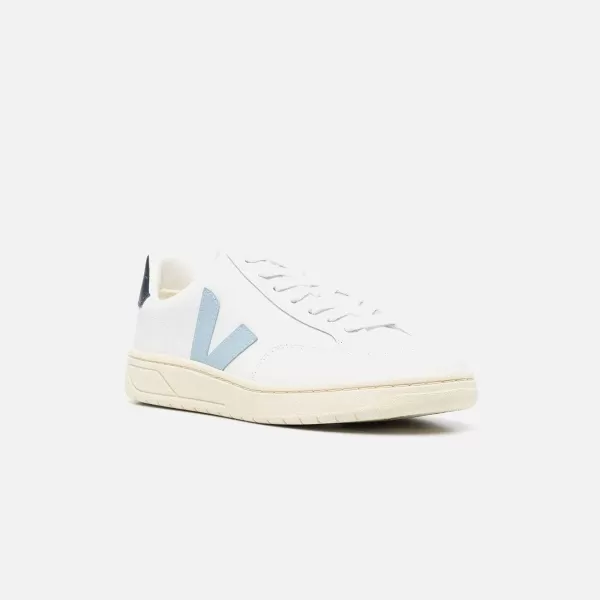 Wmns V-12 | Veja Clearance