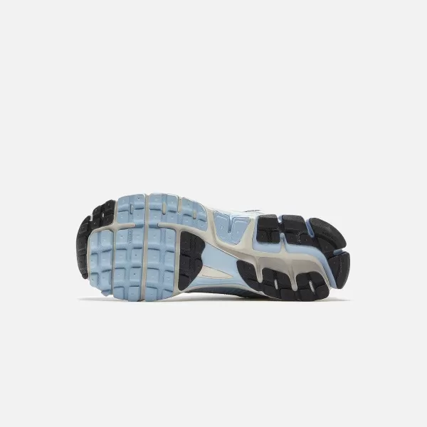 Wmns Zoom Vomero 5 | Nike Online