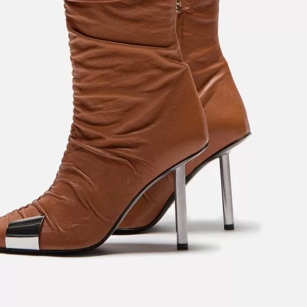 X Fai Parisi | Gia Borghini Store